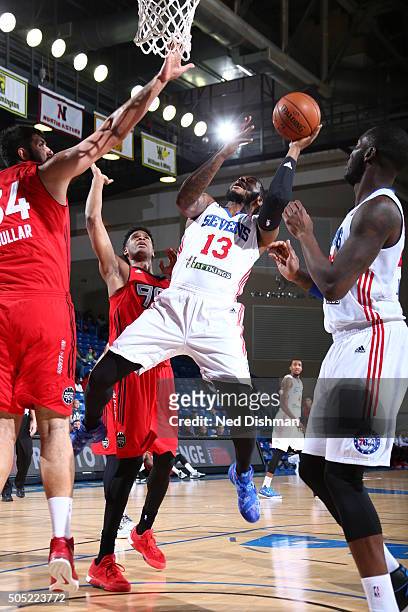 David Laury III of the Delaware 87ers drives to the basket against the Toronto Raptors 905 on January 15, 2016 at Bob Carpenter Center in Newark,...