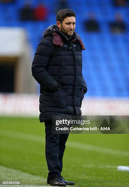 Lee Johnson manager of Barnsley during the Sky Bet League One match between Shrewsbury Town and Barnsley at New Meadow on January 16, 2016 in...