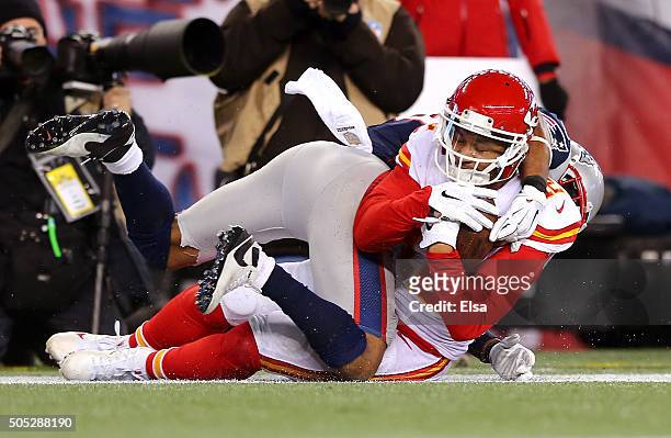 Albert Wilson of the Kansas City Chiefs catches a third quarter touchdown against Logan Ryan of the New England Patriots during the AFC Divisional...