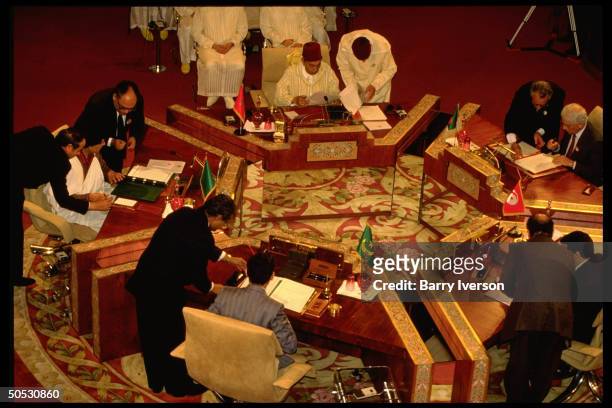 Arab ldrs. Summit re. Forming Maghreb Union-economic bloc incl. Libya, Morocco, Mauritania, Algeria, Tunisia; Clockwise, fr. Ben Ali, Chadli, King...
