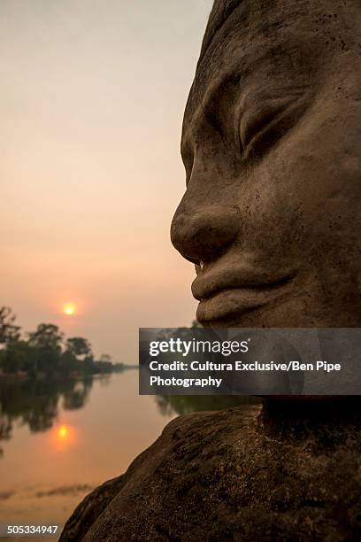 face of deva, southern gate, angkor thom, angkor, siem reap, cambodia, indochina, asia - angkor ev 2013 stock pictures, royalty-free photos & images