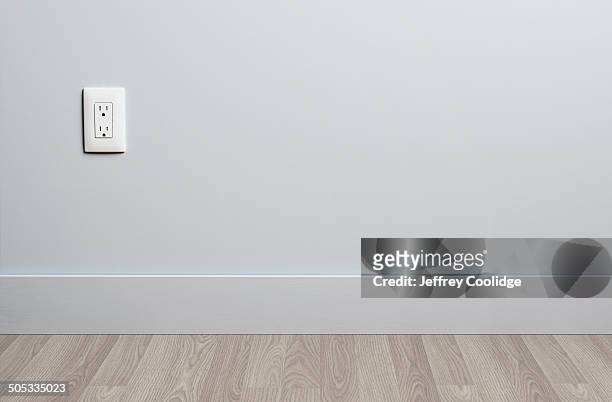electric outlet in wall - presa di corrente foto e immagini stock