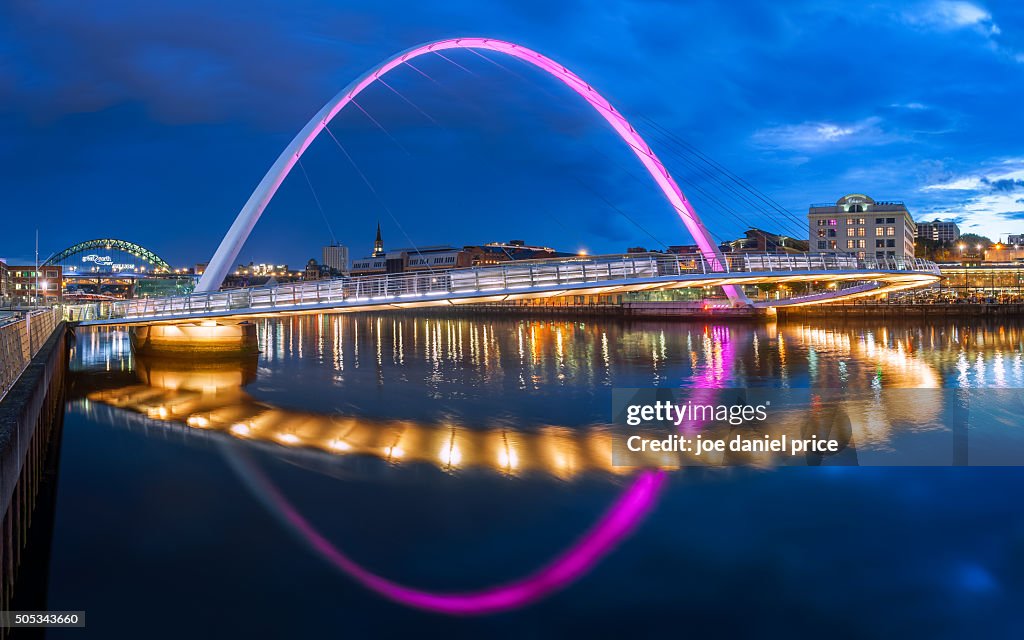 Blue Hour, Gateshead Millennium Bridge, Tyne Bridge, Gateshead, Newcastle Upon Tyne, England