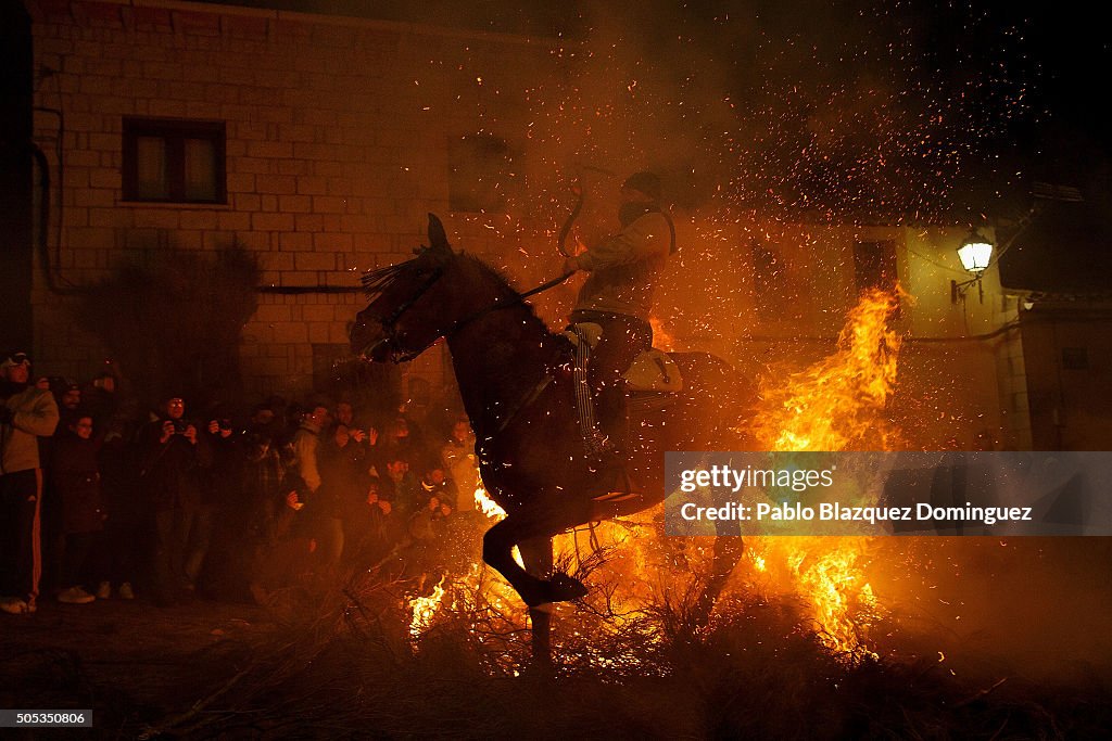 Las Luminarias De San Anton Festival