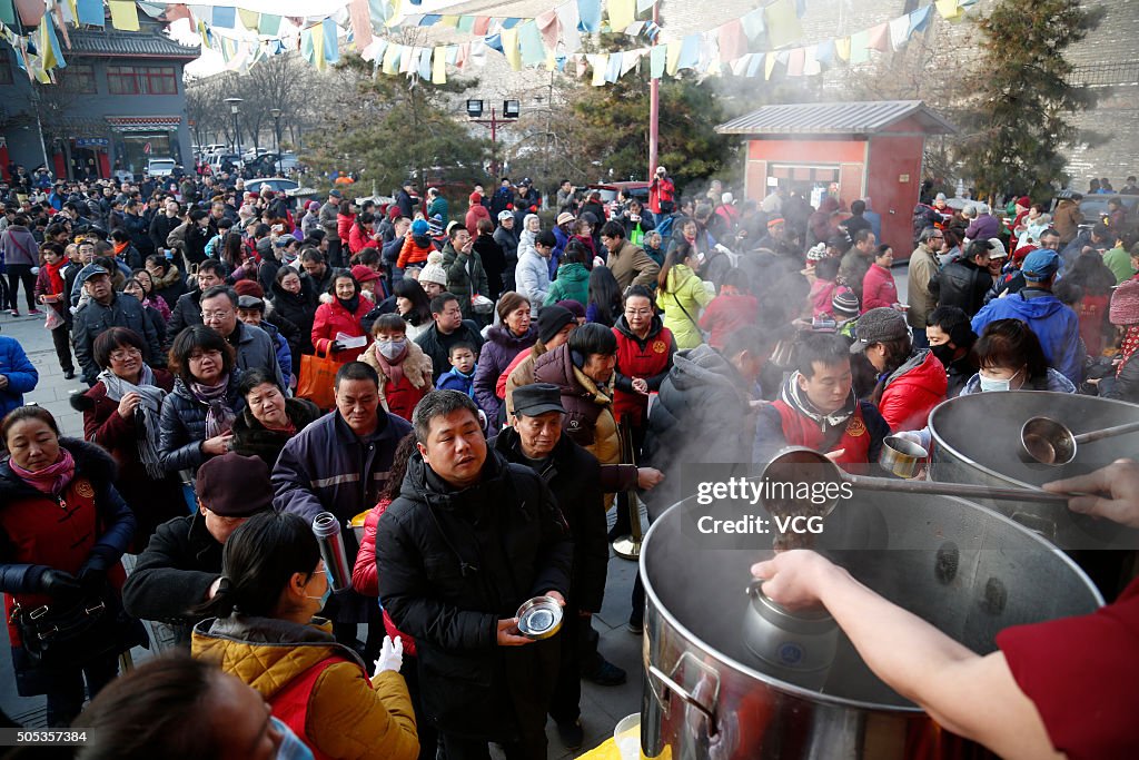 Chinese People Eat Laba Congee To Celebrate Laba Festival