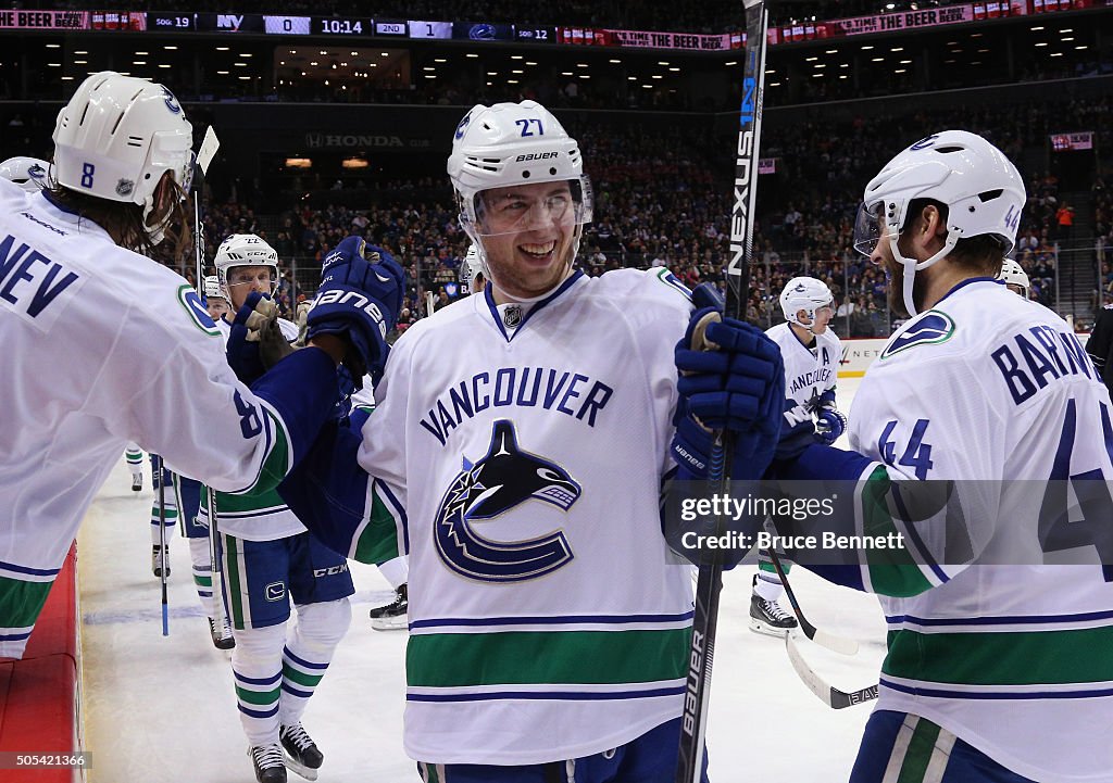 Vancouver Canucks v New York Islanders