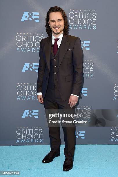 Actor Jonathan Jackson attends the 21st Annual Critics' Choice Awards at Barker Hangar on January 17, 2016 in Santa Monica, California.