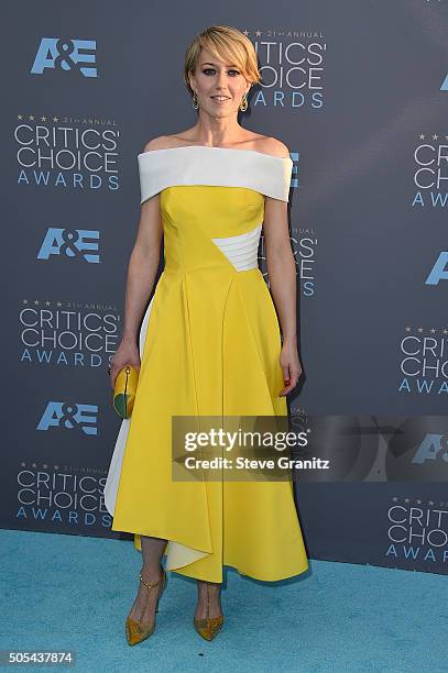 Actress Carrie Coon attends the 21st Annual Critics' Choice Awards at Barker Hangar on January 17, 2016 in Santa Monica, California.