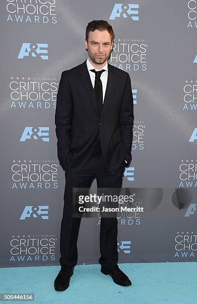Actor Justin Kirk attends the 21st Annual Critics' Choice Awards at Barker Hangar on January 17, 2016 in Santa Monica, California.