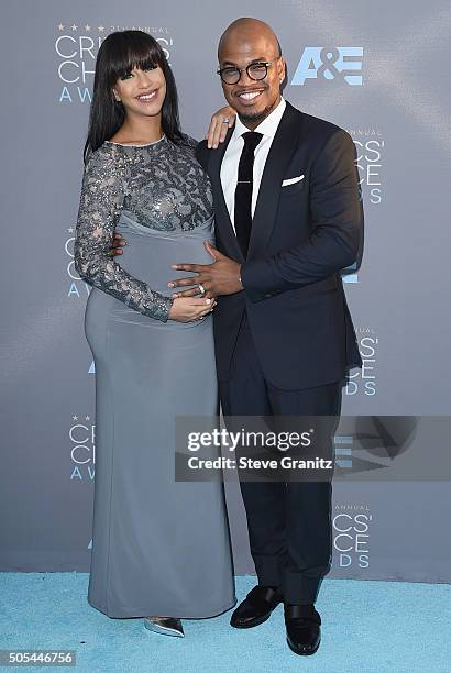 Singer Neyo and Crystal Renay attend the 21st Annual Critics' Choice Awards at Barker Hangar on January 17, 2016 in Santa Monica, California.