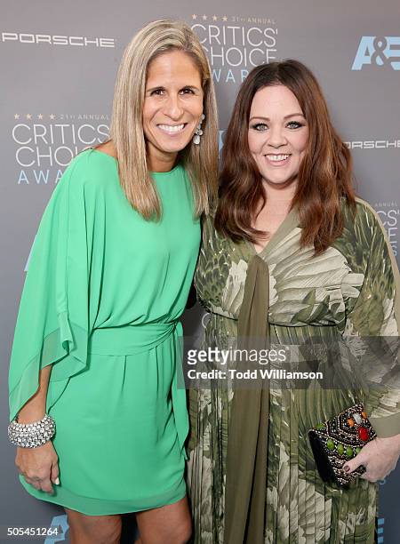 Actress Melissa McCarthy and Porsche's Cristina Cheever attend the 21st Annual Critics' Choice Awards at Barker Hangar on January 17, 2016 in Santa...