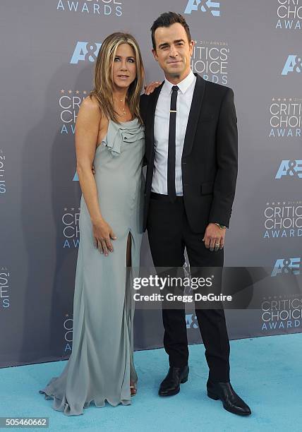 Actors Jennifer Aniston and Justin Theroux arrive at the 21st Annual Critics' Choice Awards at Barker Hangar on January 17, 2016 in Santa Monica,...