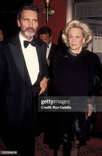 Robert Wolders and Charlotte Ford attend the premiere of "My Fair Lady" on September 19, 1994 at the Ziegfeld Theater in New York City.