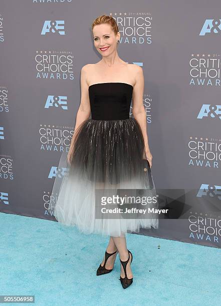 Actress Leslie Mann attends the 21st Annual Critics' Choice Awards at Barker Hangar on January 17, 2016 in Santa Monica, California.