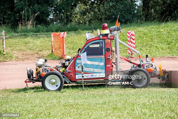 citroen 2cv dragster - drag racing stock pictures, royalty-free photos & images