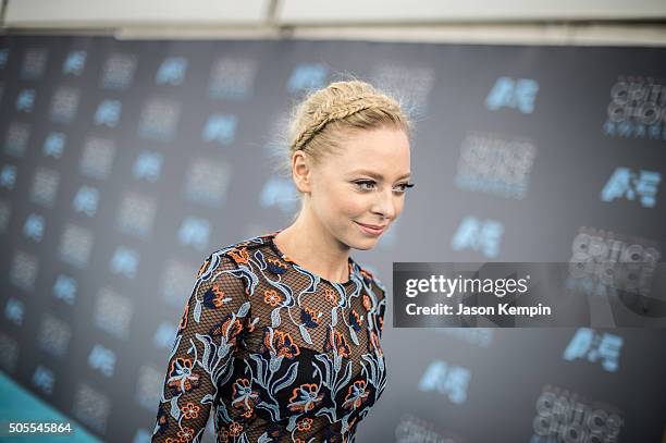 Actress Portia Doubleday attends the 21st Annual Critics' Choice Awards at Barker Hangar on January 17, 2016 in Santa Monica, California.