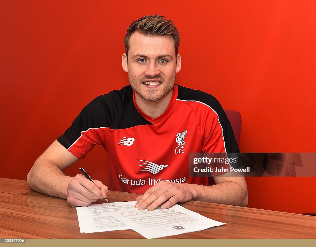 Simon Mignolet Signs New Contract With Liverpool FC