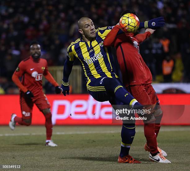 Fernandao of Fenerbahce in action during the Turkish Spor Toto Super Lig football match between Eskisehirspor and Fenerbahce at Ataturk stadium in...