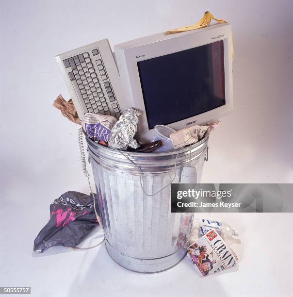 514 Computer Trash Can Stock Photos, High-Res Pictures, and Images ...