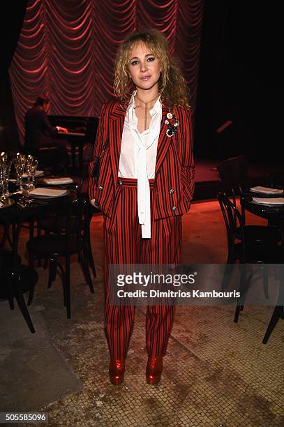 Actress Juno Temple attends Marc Jacobs Beauty Velvet Noir Mascara Launch Dinner on January 18, 2016 in New York City.