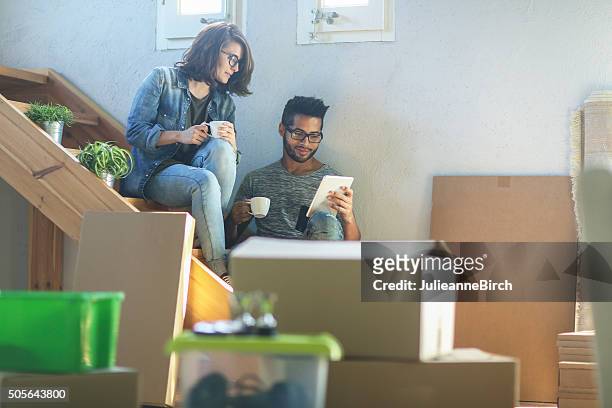 couple house moving - cas awards stock pictures, royalty-free photos & images