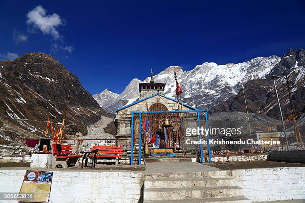 front view of kedarnath temple - kedarnath temple stock pictures, royalty-free photos & images