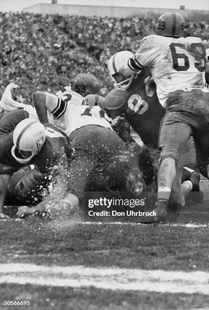 Syracuse Univ. Playing against Texas Univ. In Cotton Bowl game.