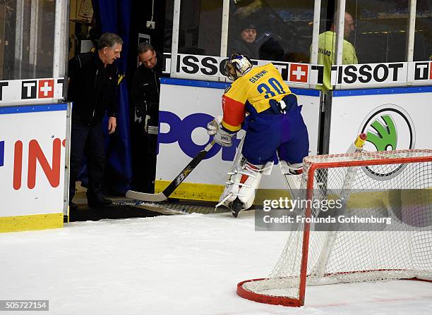 Leonardo Genoni of HC Davos during the Champions Hockey League semi final between Frolunda Gothenburg and HC Davos at Frolundaborgs Isstadion on...