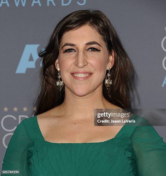 Actress Mayim Bialik poses in the press room at the 21st annual Critics' Choice Awards at Barker Hangar on January 17, 2016 in Santa Monica,...