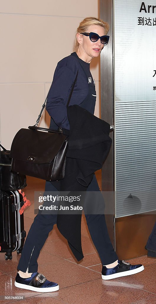 Cate Blanchett Arrives In Tokyo