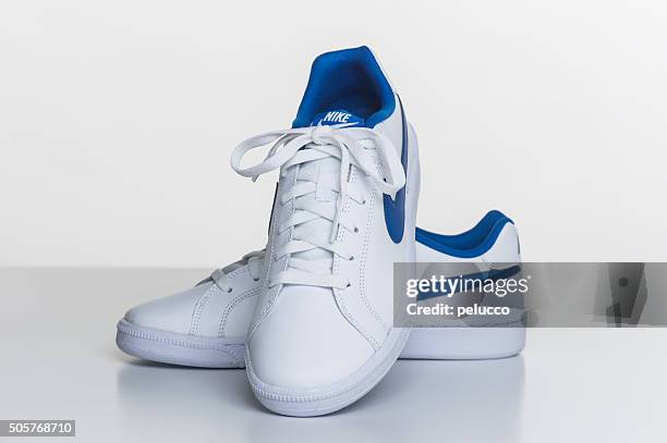 nike shoes - nike shoes stock pictures, royalty-free photos & images