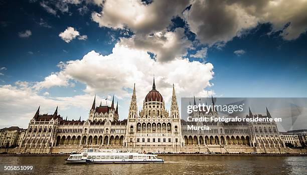 budapest parliament - fotógrafo stock pictures, royalty-free photos & images