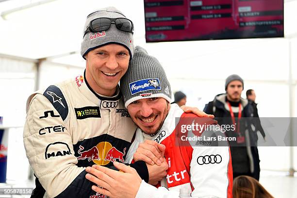 Coach Mattias Ekstroem hughs Felix Neureuther during the final day of the Audi Quattro #SuperQ on January 20, 2016 in Kitzbuehel, Austria.