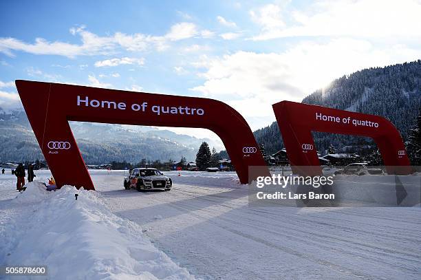 Felix Neureuther is seen at the startin line during the final day of the Audi Quattro #SuperQ on January 20, 2016 in Kitzbuehel, Austria.