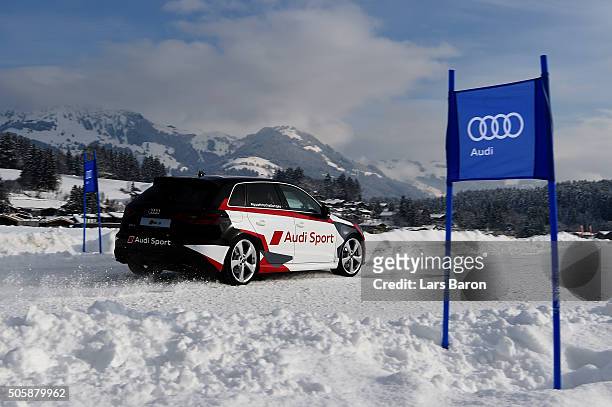 Henrik Kristoffersen drives during the final day of the Audi Quattro #SuperQ on January 20, 2016 in Kitzbuehel, Austria.