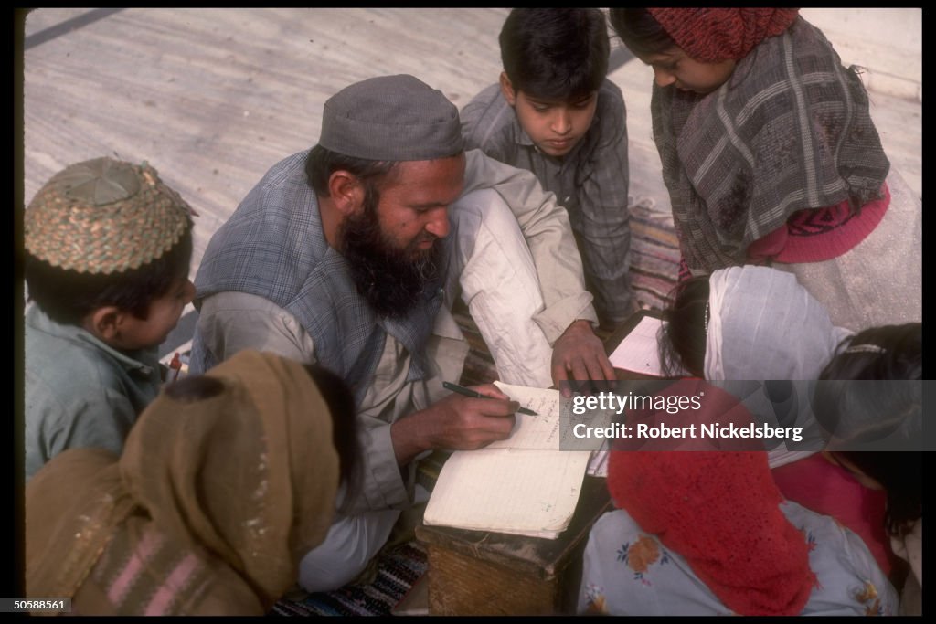 Moslem schoolchildren during language in