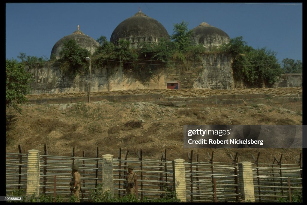 Police guarding fortified post by Babri