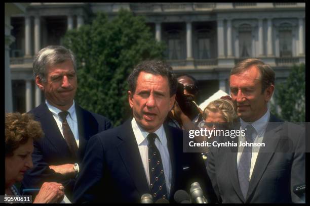 Repub. Senators Jim Jeff- ords , Arlen Specter & John Danforth w. Press incl. Helen Thomas , after WH mtg. Re Civil Rights Bill.