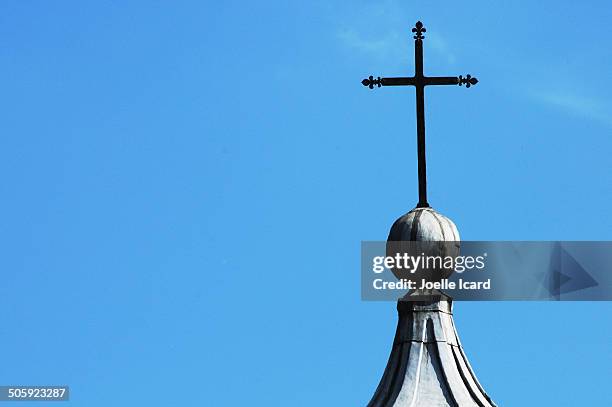 catholic cross of a chapel - spire 個照片及圖片檔