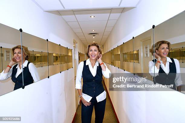 Actress Corinne Touzet presents the Theater play 'Un nouveau depart', performed at Theatre des Varietes', during the 'Vivement Dimanche' French TV...