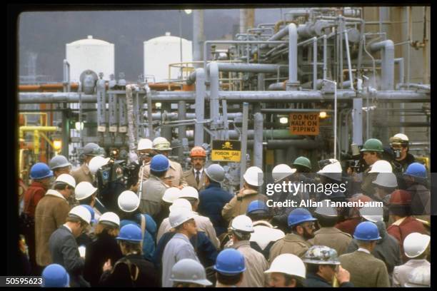 Union Carbide press conf. At plant that produces same chemical as in deadly accident in Bhopal, India. INSTITUTE WV, US.