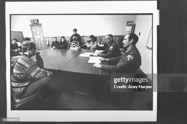 Forestry officials Mike Howe & Dave Drennan meeting at table w. Hofstra Univ. Prof Douglas Brinkley & a dozen or more of his social science students,...