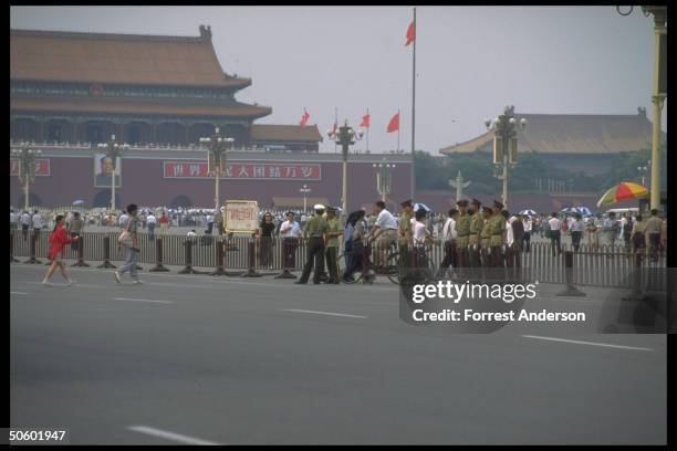 Police presence in Tiananmen Square, security on anniv. Of June, 1989 pro-democracy uprising & brutal crackdown.