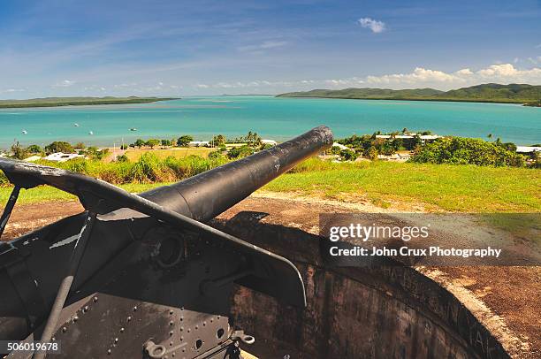 green hill fort lookout - torres strait stockfoto's en -beelden