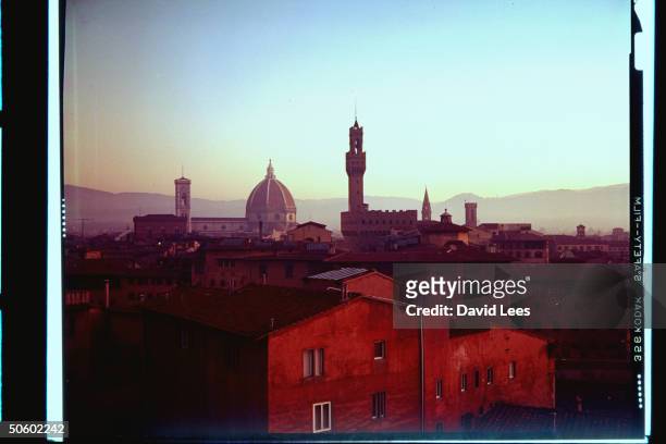 The Duomo , the Palazzo Vecchio and Signoria and other buildings at sunrise.