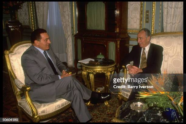 Egyptian Pres. Hosni Mubarak & Israeli For. Min. Shimon Peres mtg. During Israel/PLO Mideast peace process session.