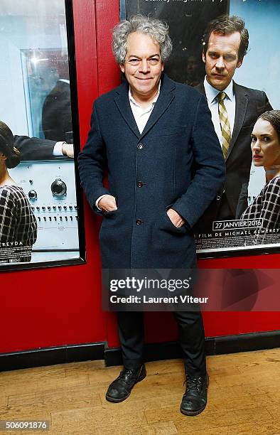 Director Michael Almereyda attends "Experimenter" Paris Premiere at Cinema 5 Caumartin on January 21, 2016 in Paris, France.