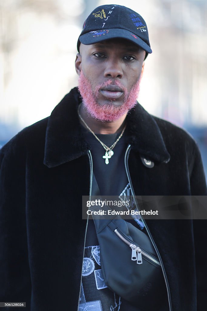 Street Style : Paris Fashion Week - Menswear Fall/Winter 2016/2017 : Day Two