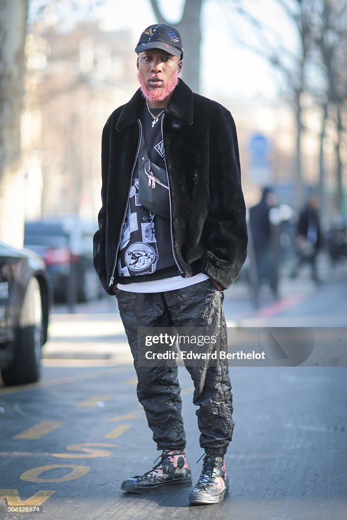 Street Style : Paris Fashion Week - Menswear Fall/Winter 2016/2017 : Day Two