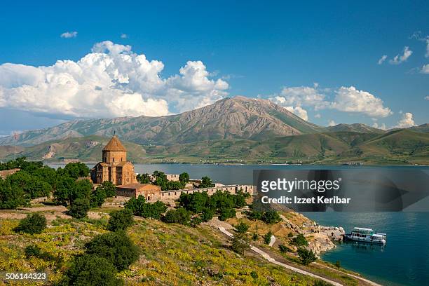 the armenian cathedral in akdamar island, van - van turkiet bildbanksfoton och bilder